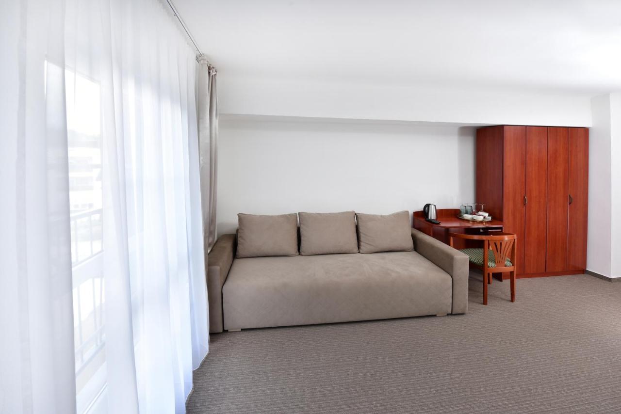 Aplend Hotel Lujza Major Татранска Ломница Экстерьер фото