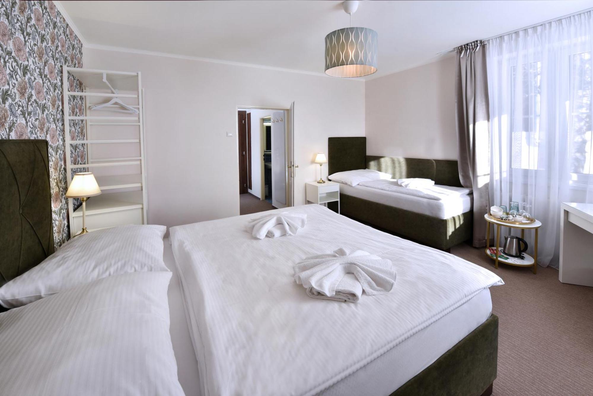 Aplend Hotel Lujza Major Татранска Ломница Экстерьер фото